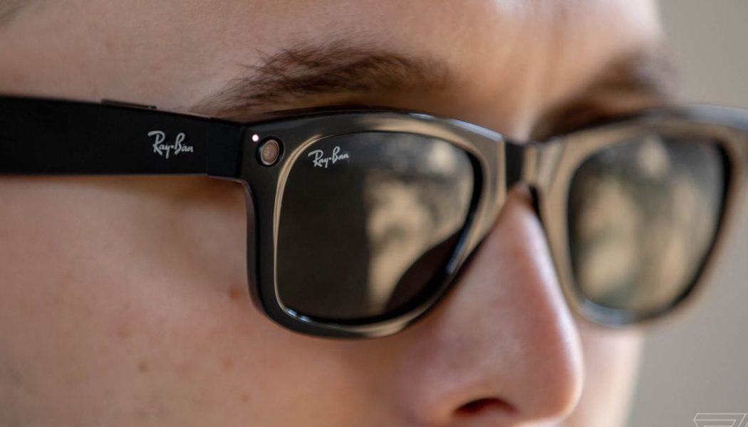 Ray-Ban Stories get software update adding Facebook Messenger support