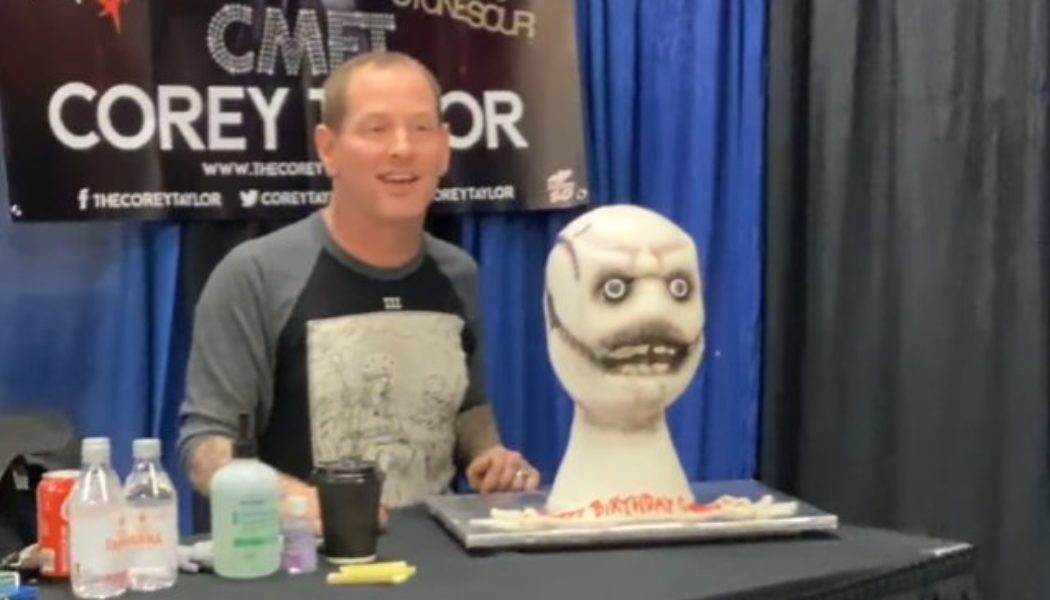 SLIPKNOT’s COREY TAYLOR Surprised With Ultimate Cake For 48th Birthday