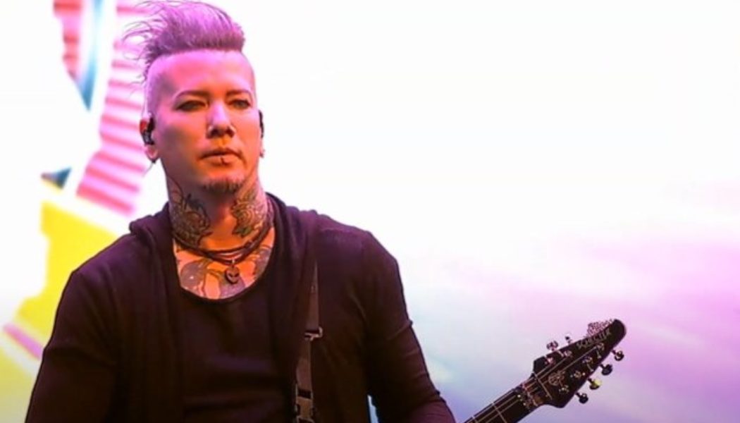 Watch Ex-GUNS N’ ROSES Guitarist DJ ASHBA Perform At ‘Fighters Only World Mixed Martial Arts Awards’