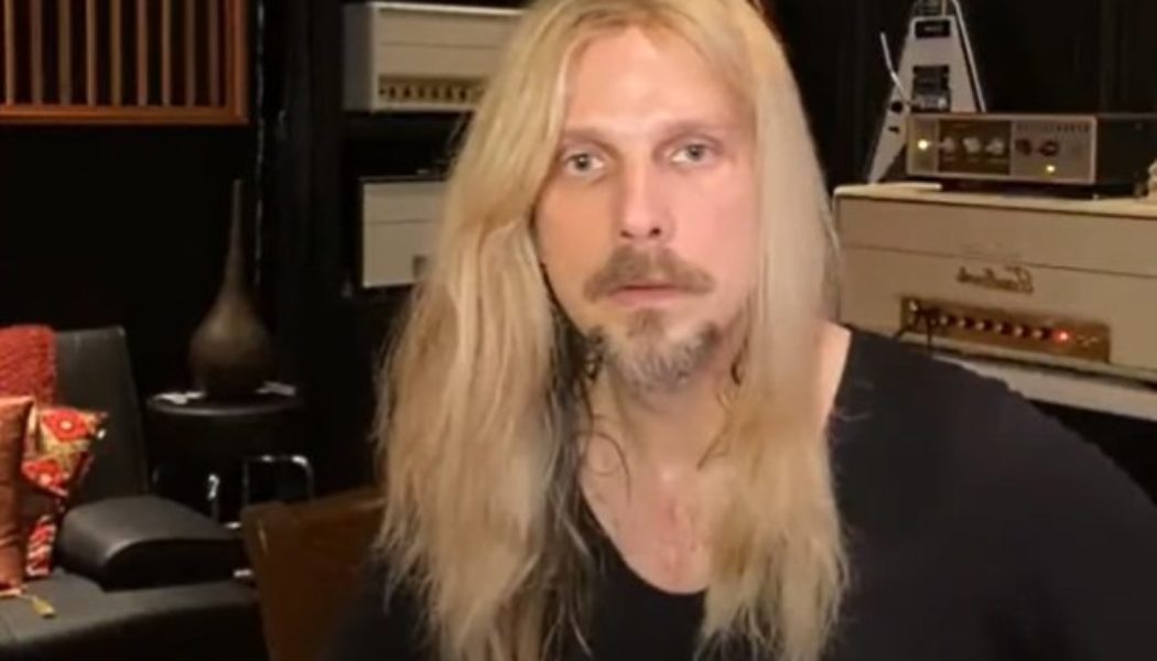 Watch JUDAS PRIEST’s RICHIE FAULKNER Ripping Up The Fretboard Ten Weeks After Life-Saving Surgery