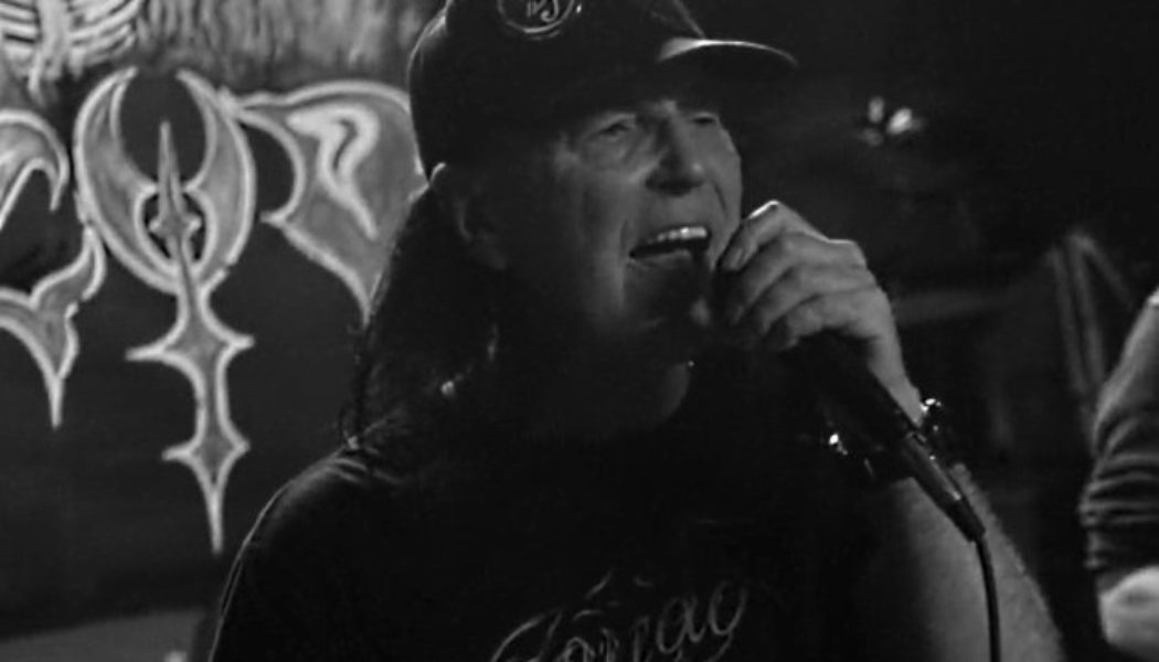 Watch Original AC/DC Singer DAVE EVANS Perform ‘Highway To Hell’ In California