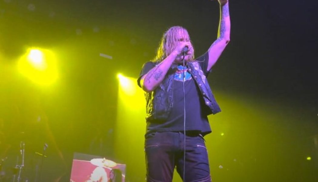 Watch SEBASTIAN BACH Perform SKID ROW’s ‘Slave To The Grind’ Album In Los Angeles