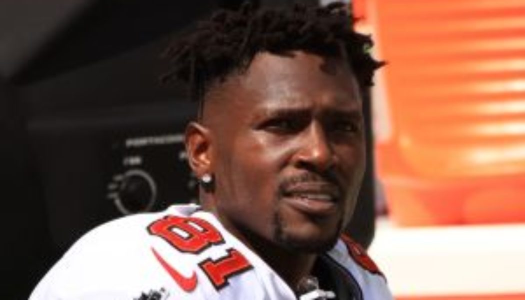 Antonio Brown Explains Why He Left Tampa Bay Buccaneers Game