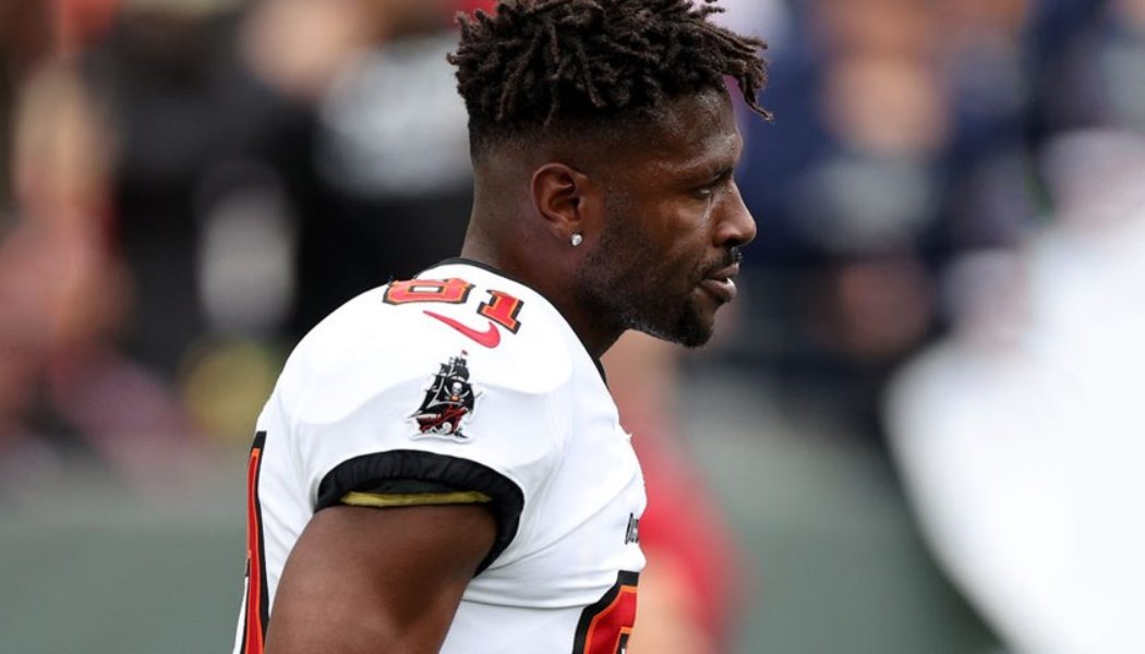 Antonio Brown Releases Official Statement Claiming Tampa Bay Buccaneers Forced Him To Play Through Serious Injury