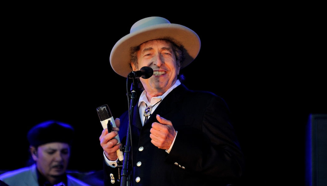 Bob Dylan Sells Recorded Music Catalog to Sony for $200 Million