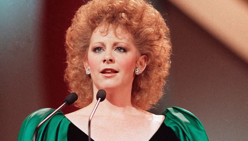 Chart Rewind: In 1987, Reba McEntire Was All ‘About’ No. 1