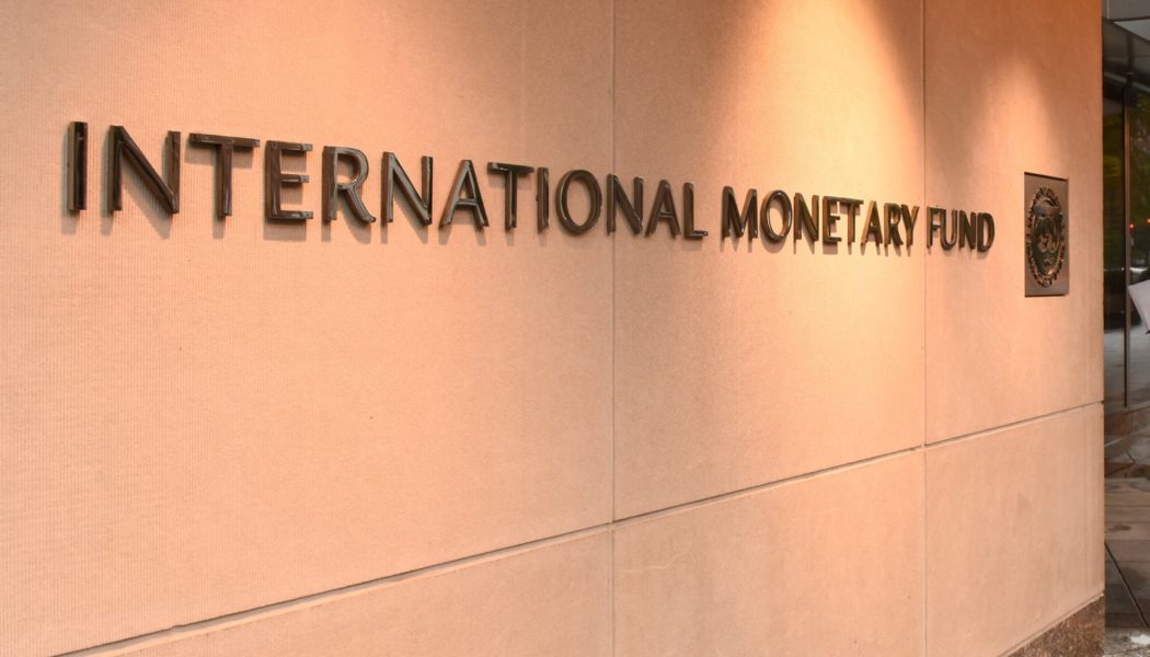 deVere Group CEO Nigel Green notes increasing institutional money in crypto, questions the IMF