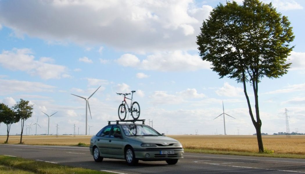 French Car Ads Will Now Advise People To Consider Greener Modes of Transportation