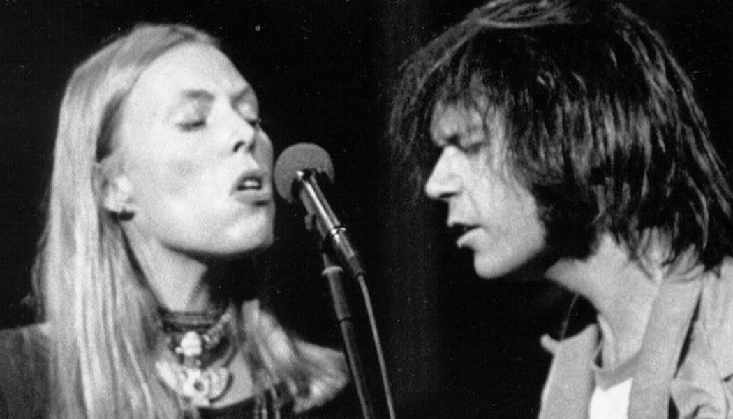 Joni Mitchell Says She’s Removing Her Music From Spotify in Solidarity With Neil Young