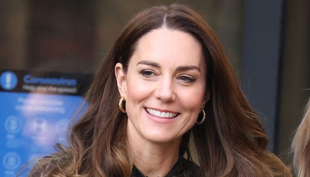 Kate Middleton’s Fail-Safe Dress-and-Boot Combo Comes Fashion Editor Approved