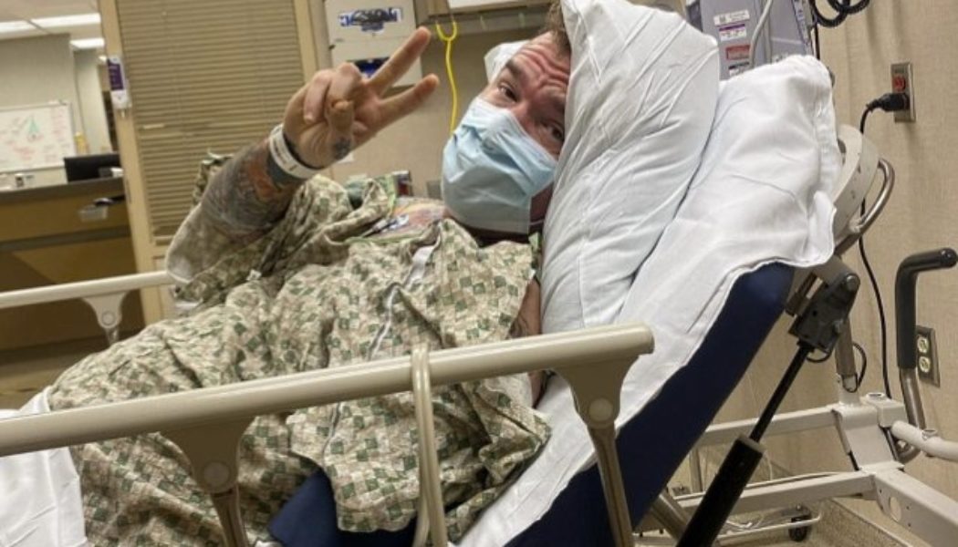 NEW FOUND GLORY’s CHAD GILBERT: ‘I Am Officially Cancer Free’