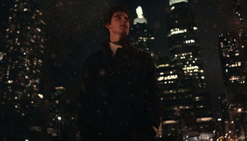 Shawn Mendes Caught in a Blizzard Of Emotion in Chilly ‘It’ll Be Okay’ Video