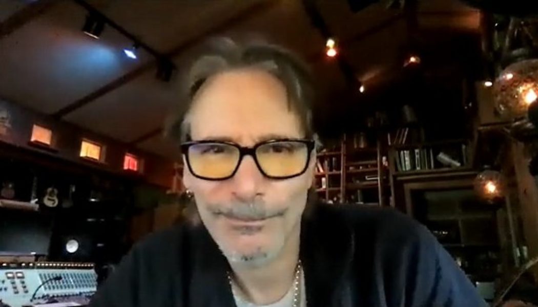 STEVE VAI Says He ‘Learned Things’ From DAVID LEE ROTH