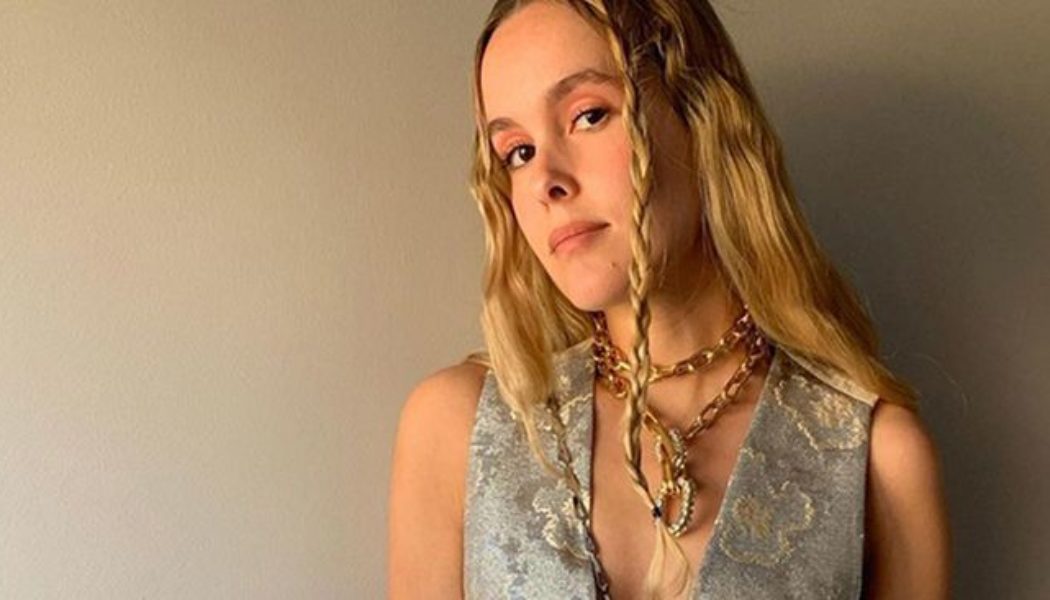 Tendril Braids Are Our Favourite Hair Trend Right Now—Here’s All the Inspo