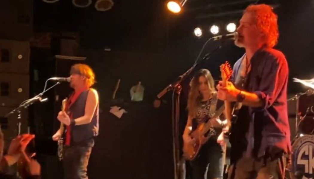 Watch ADRIAN SMITH + RICHIE KOTZEN Perform In Las Vegas