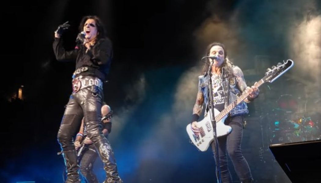 ALICE COOPER Is Putting ‘Final Touches’ On New Album, Says Bassist CHUCK GARRIC