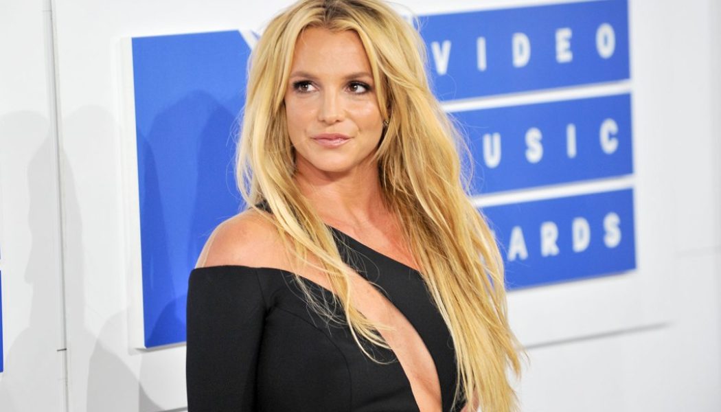 Britney Spears Lands $15M Tell-All Book Deal: Report