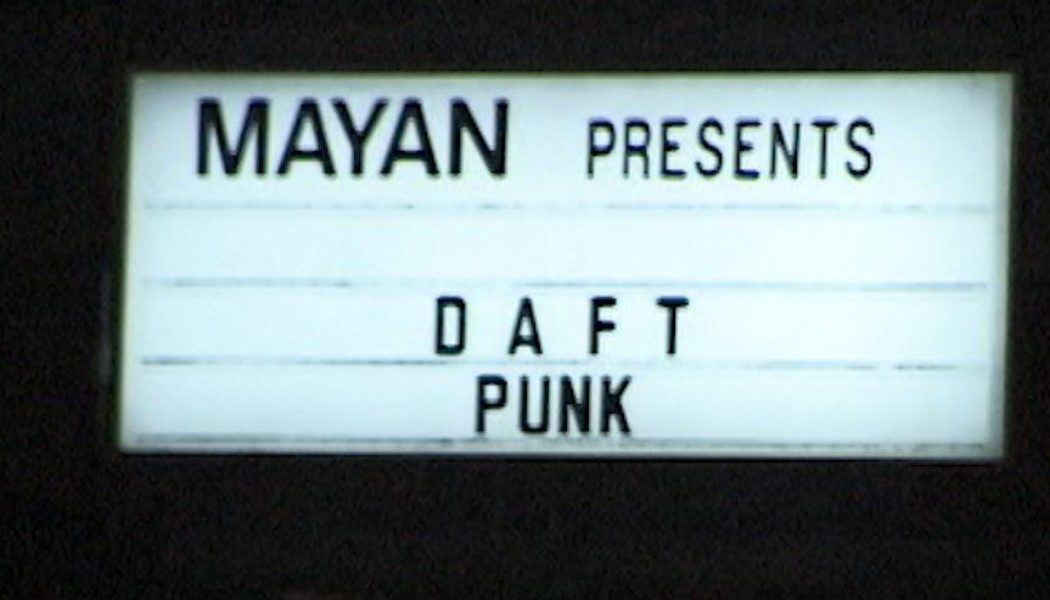 Daft Punk is streaming a 1997 concert on Twitch, and this may be your only chance to see it