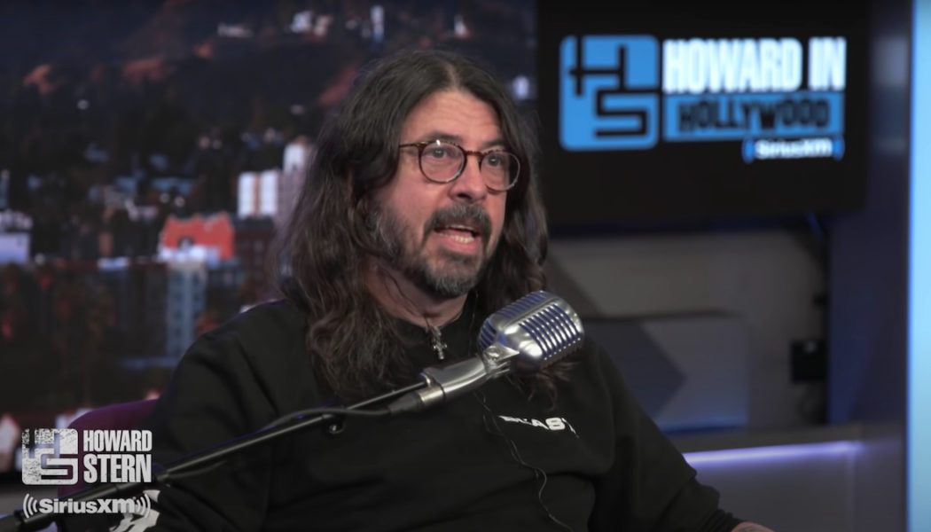 Dave Grohl Discusses His Hearing Loss: “I’ve Been Reading Lips for 20 Years”