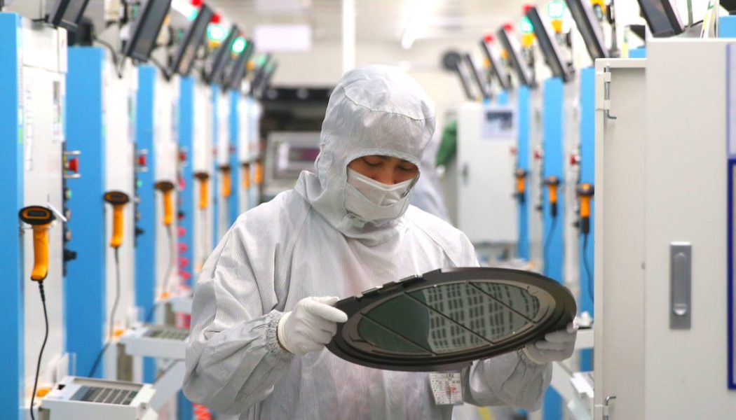 EU outlines €43 billion plan to fix Europe’s chip shortage