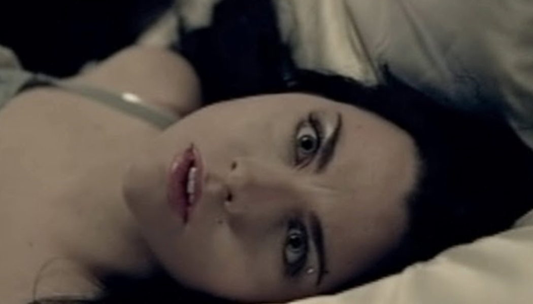 EVANESCENCE’s ‘Bring Me To Life’ Video Surpasses One Billion Views On YouTube