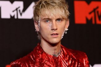 Machine Gun Kelly Changes Name of New Album to ‘Mainstream Sellout’