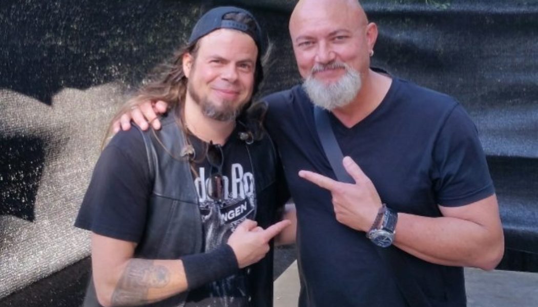 QUEENSRŸCHE Shares Previously Unreleased Photo Of TODD LA TORRE And GEOFF TATE During 2017 Encounter At Festival