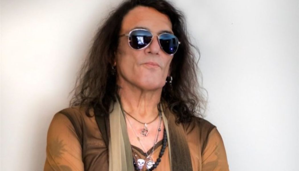 RATT’s STEPHEN PEARCY Reflects On The First Time He Met VAN HALEN