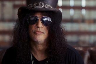 SLASH Had A ‘Hard Time’ With ‘Everything Sounding Really Rubbish’ In Early Days Of Digital Recording