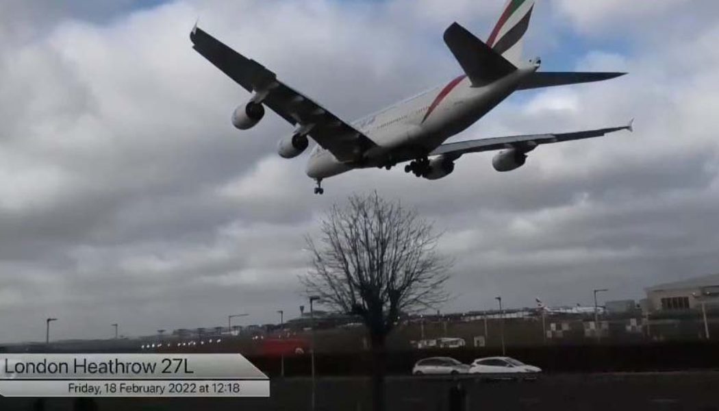 Storm-battered UK unites behind live stream of planes trying desperately to land