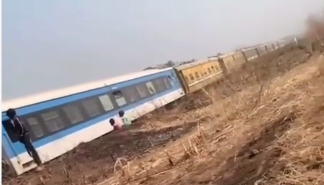 Traveller Laments As Train Gets Stuck Between Kano And Lagos (Video)