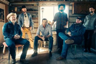 Turnpike Troubadours Signs With TMWRK for Management Ahead of 2022 Reunion Tour