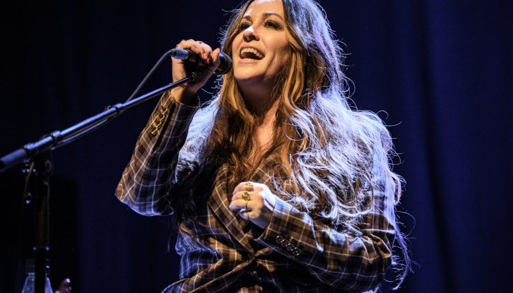 Alanis Morissette Details Jagged Little Pill 25th Anniversary Tour