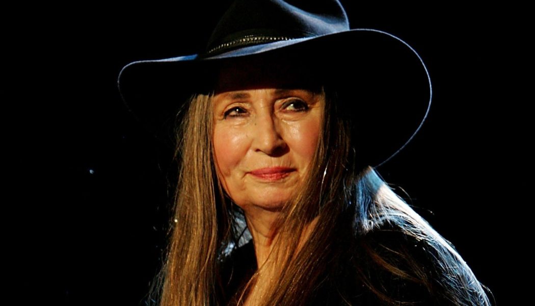 Bobbie Nelson, Willie Nelson’s Sister and Bandmate, Dies at 91