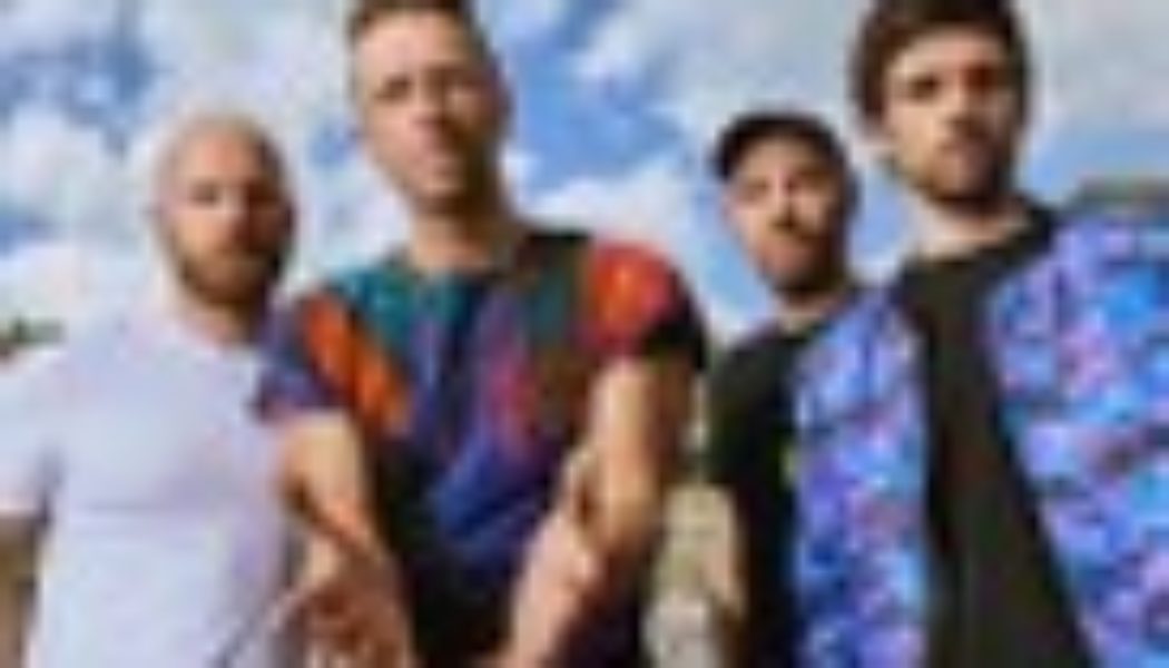 Coldplay Pays Tribute to ‘Beautiful Man’ Taylor Hawkins at Concert in Mexico