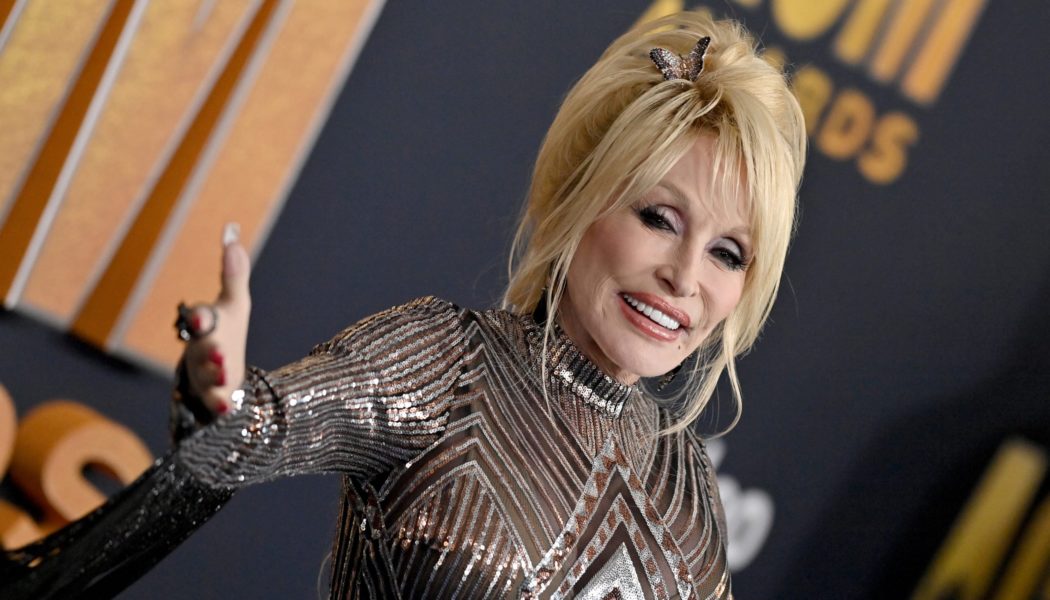 Dolly Parton ‘Respectfully Bows Out’ of Rock Hall Nomination