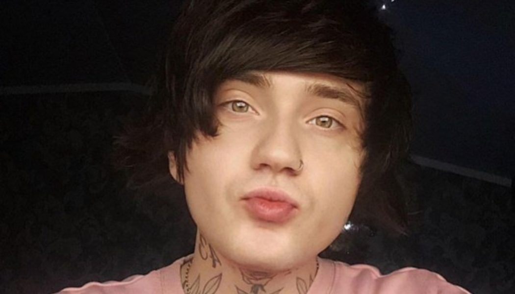 Ex-ASKING ALEXANDRIA Singer DENIS ‘STOFF’ SHAFOROSTOV Shoots Down Rumor He Was Killed In Russia’s Invasion Of Ukraine