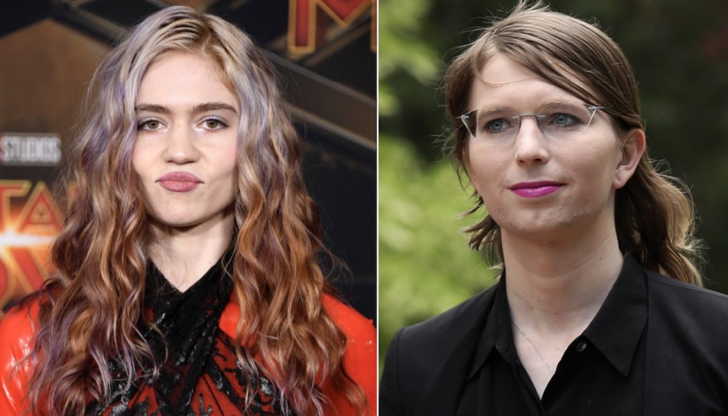 Grimes is Dating Chelsea Manning: Report