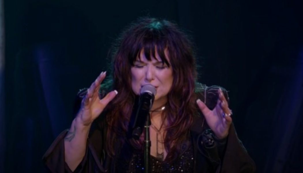 HEART’s ANN WILSON Says A Band Is Harder To Keep Together Than A Marriage