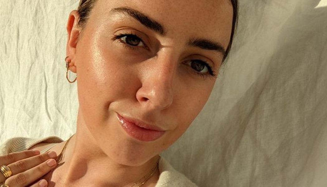 I Can’t Get Enough of Clean-Girl Beauty, So I Tried It Out for An Entire Week