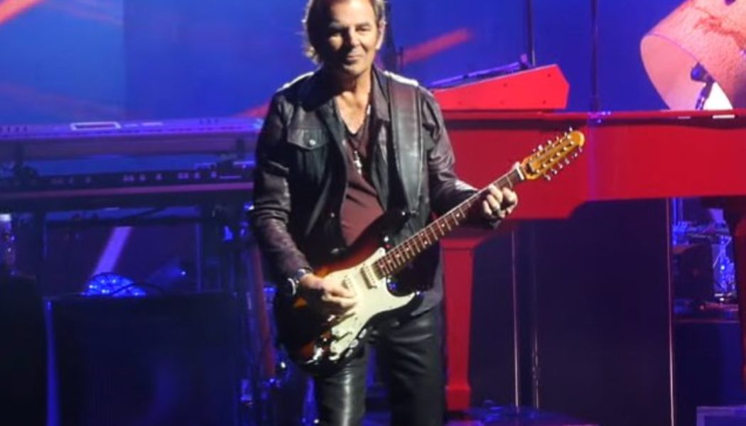 JONATHAN CAIN Says NARADA MICHAEL WALDEN’s Addition To JOURNEY’s Touring Lineup ‘Didn’t Quite Pan Out’