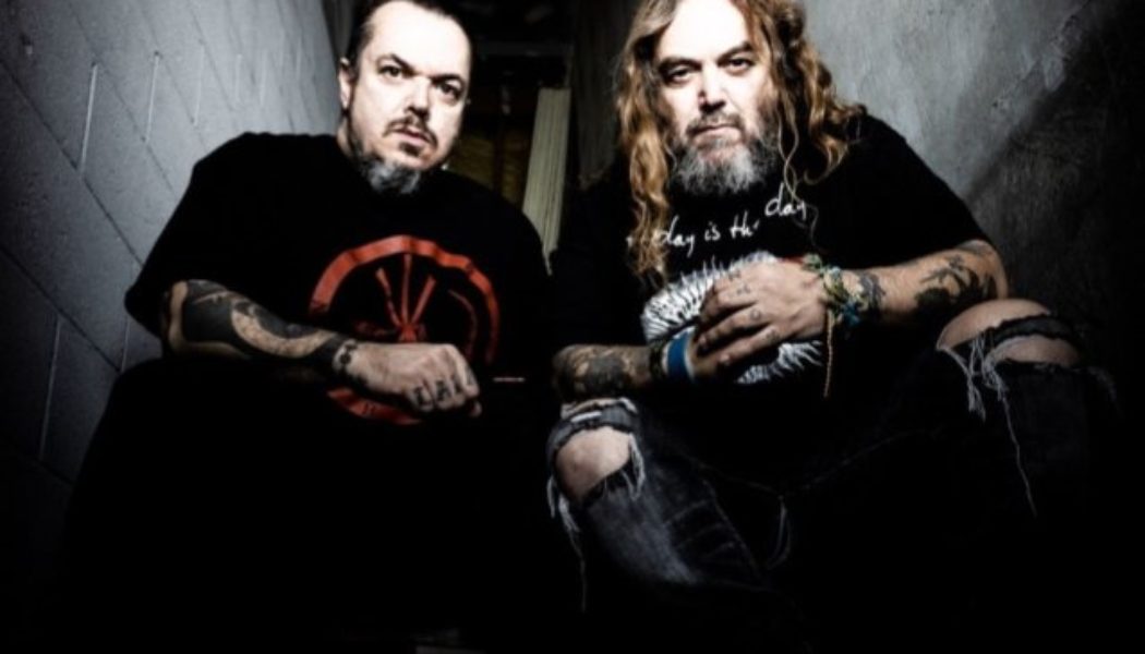 MAX And IGOR CAVALERA Announce Spring 2022 Tour Celebrating SEPULTURA’s ‘Beneath The Remains’ And ‘Arise’