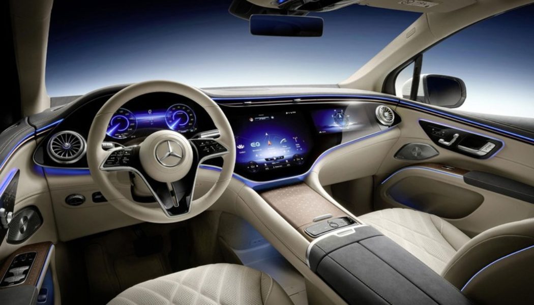 Mercedes-Benz Reveals First Look of the 2023 EQS SUV Interior