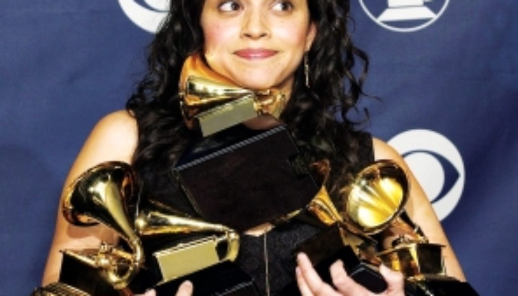 Norah Jones Talks Full-Circle Grammy History, From 2003 Sweep to 2022 Nod: ‘The Grammys Changed My Life’