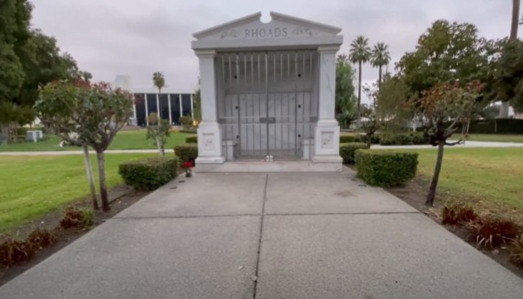 Photos: RANDY RHOADS’s Family, Friends And Fans Gather At His Gravesite To Mark 40th Anniversary Of His Death