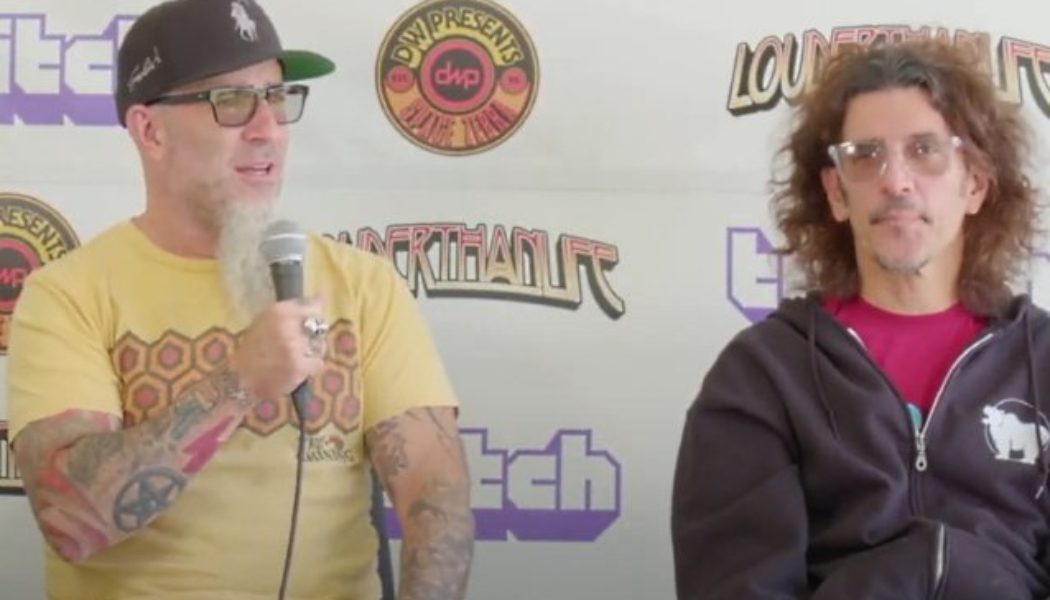 SCOTT IAN Reflects On ANTHRAX’s First Pandemic-Era Performance: ‘I Was Worried About Hurting Myself’