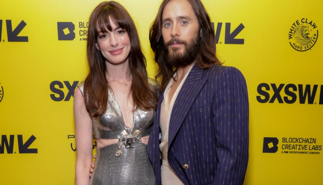 SXSW: Anne Hathaway and Jared Leto Hit the Red Carpet for ‘WeCrashed’ Premiere