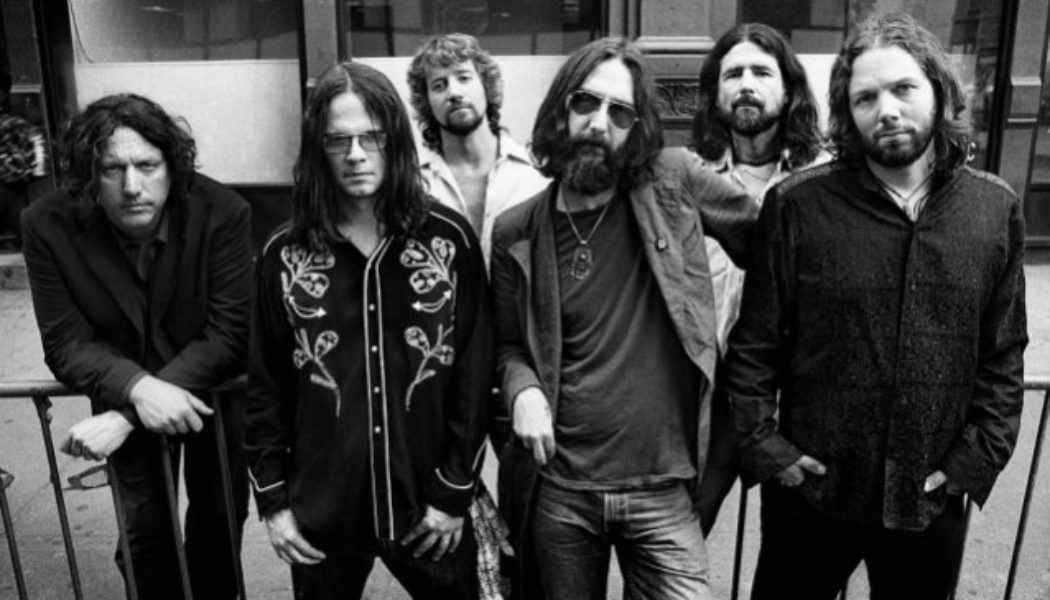 THE BLACK CROWES Sued By Former Drummer STEVE GORMAN Over Unpaid Royalties