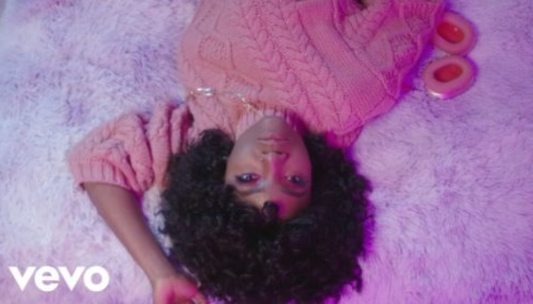 VIDEO: Simi – Sáré