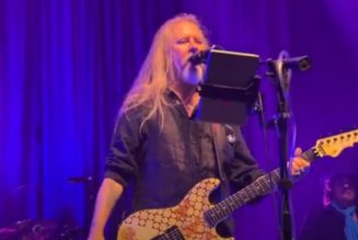 Watch: ALICE IN CHAINS’ JERRY CANTRELL Kicks Off ‘Brighten’ Solo Tour In St. Paul